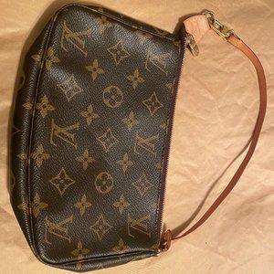 Louis Vuitton Monogram Pouchette